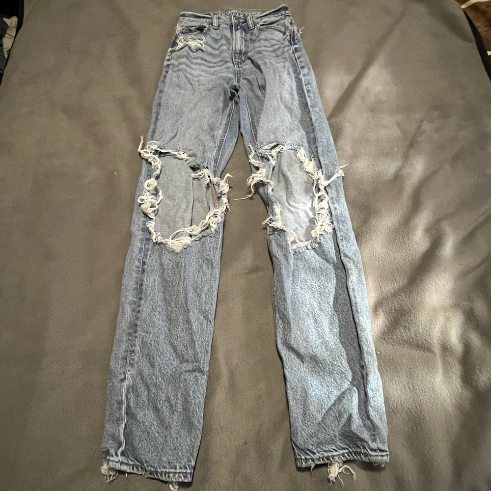 American Eagle Strigid Light Wash Highest Rise Distressed Jeans Sz 000 Regular